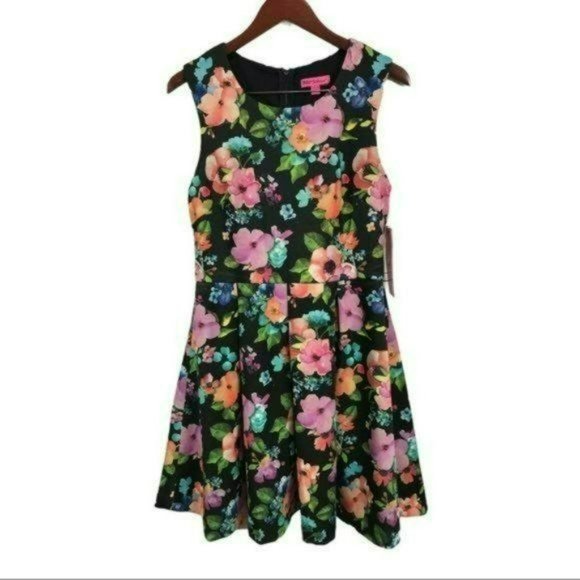 Betsey Johnson Floral Fit and Flare Multicolor Dress Size 10 Brand New - Picture 1 of 7